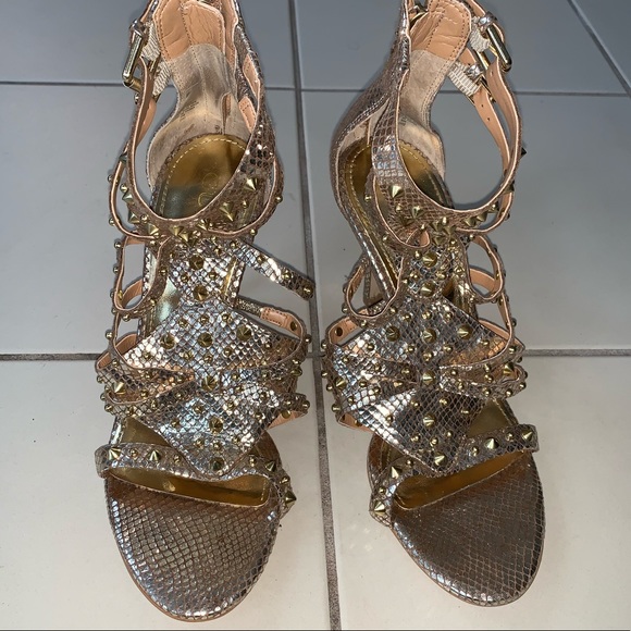 Guess Gold studded heels - Picture 2 of 7